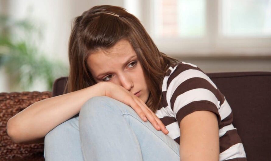 Pre-Puberty Signs of Depression and Anxiety in Adolescent Girls: A Crucial Early Detection